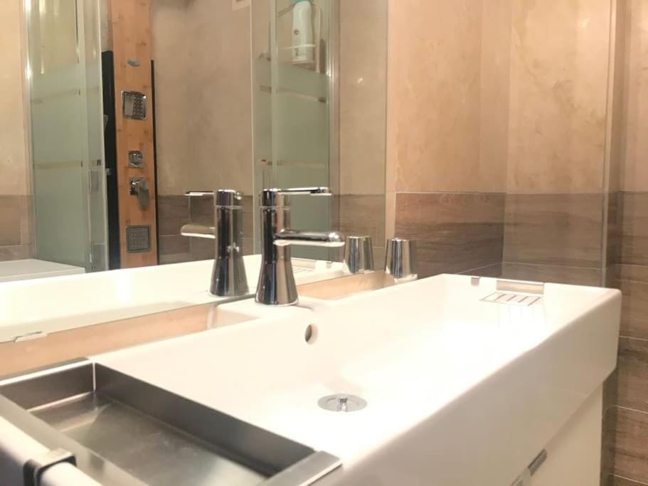 Shower, Bathroom
