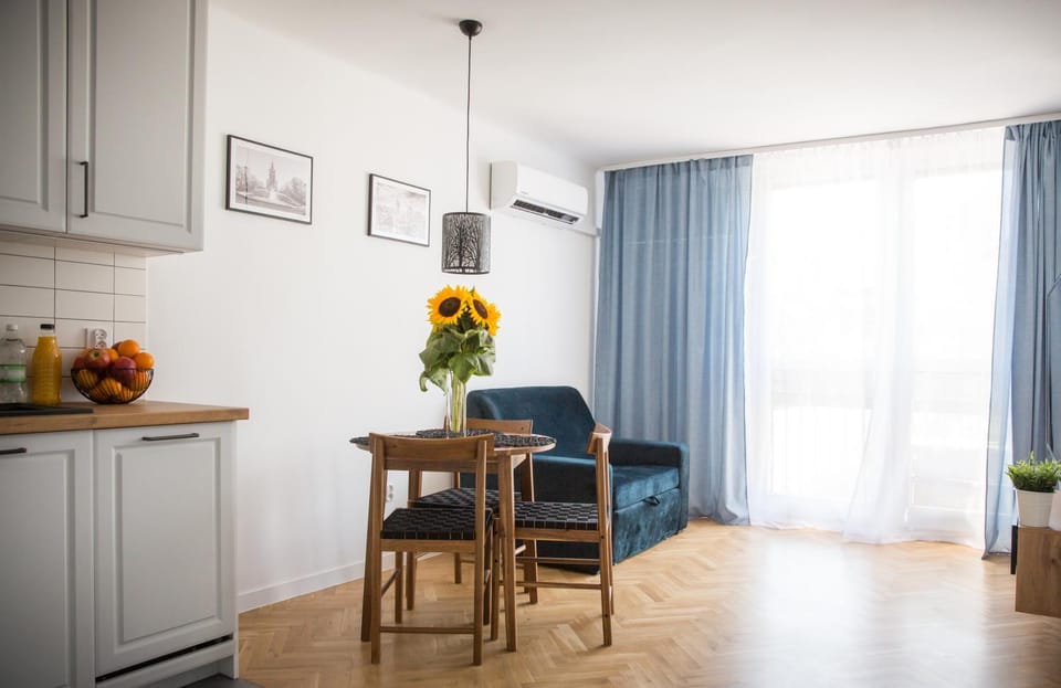 City Center Pereca, in Warsaw's Business District & Metro ONZ, AirCon, by WarsawSkyLine Apartments Apartment in Warsaw