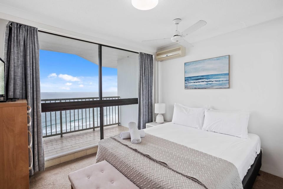 18th Floor Ocean Views at Imperial Surf - Hosted by Coastal Letting Co. Apartment in Burleigh Heads
