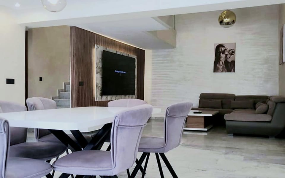 Communal lounge/ TV room, TV and multimedia, Living room