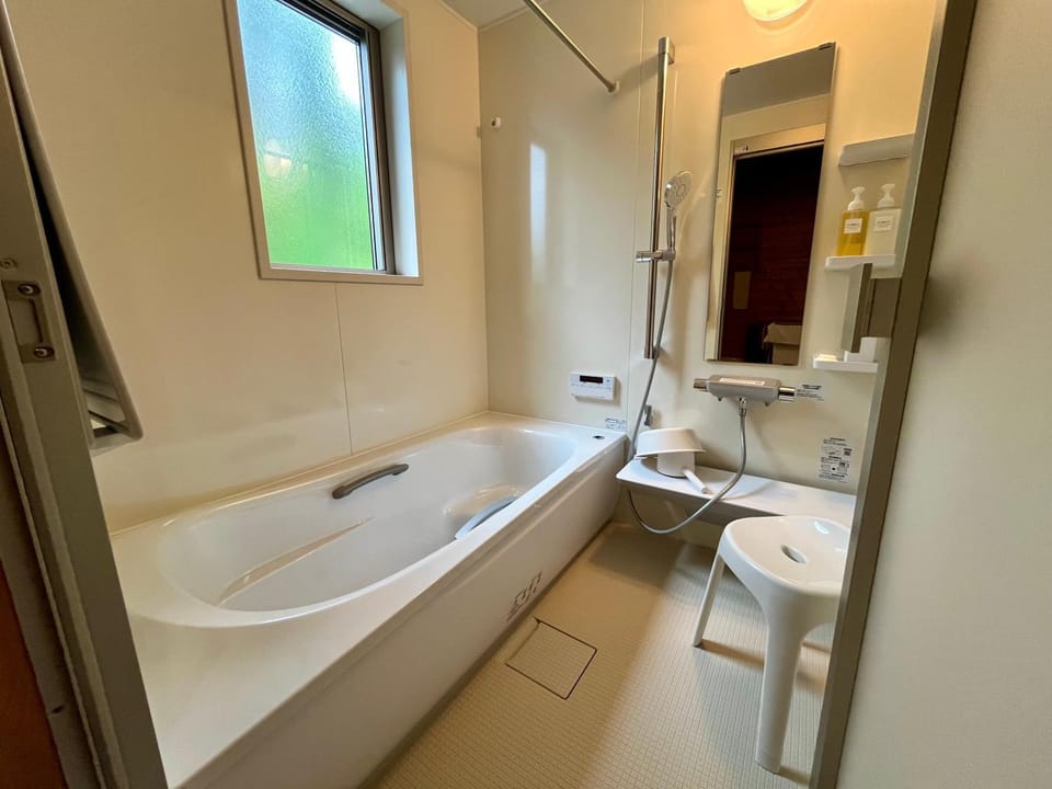 Bathroom, Bath