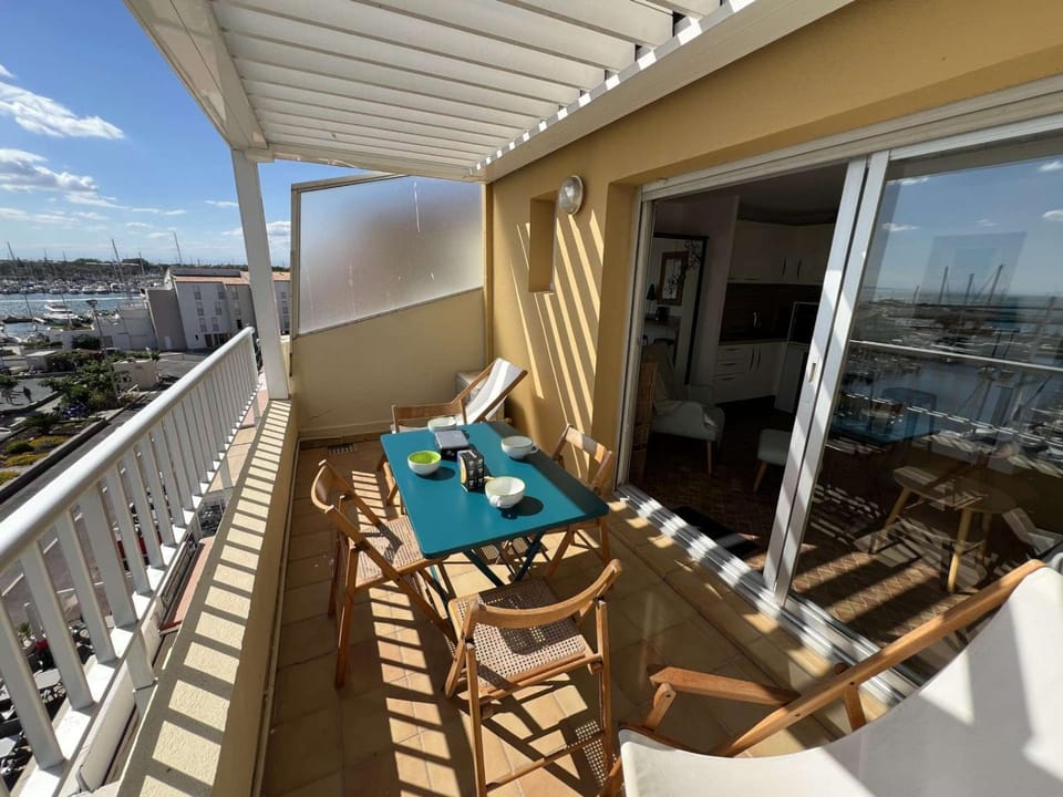 Studio Cabine au Cap d'Agde avec Climatisation et Parking - FR-1-702-67 Cabin in Agde