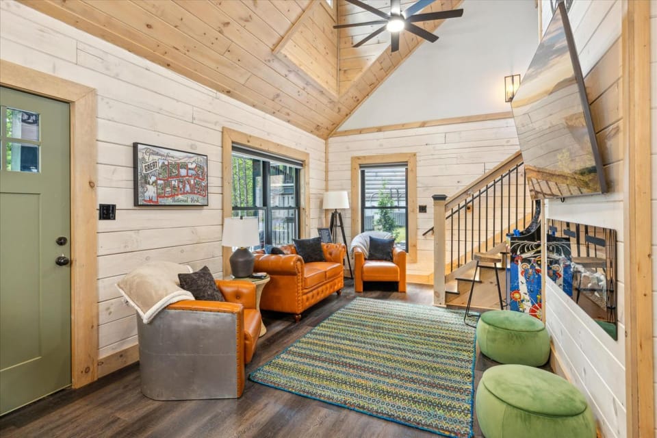 Fly Me to the Moon Chalet in Gatlinburg