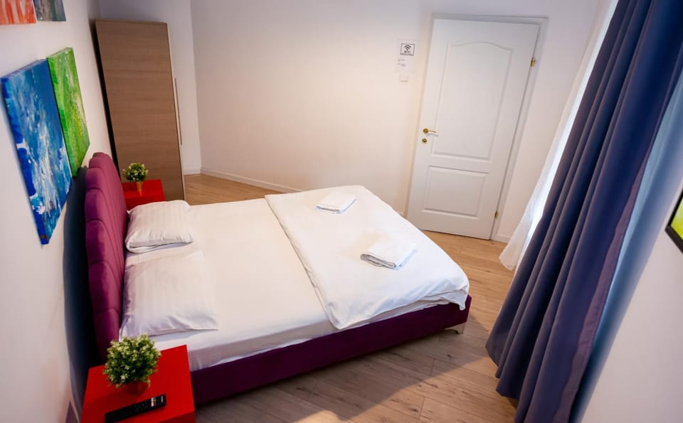 Bed, Bedroom, towels, wardrobe