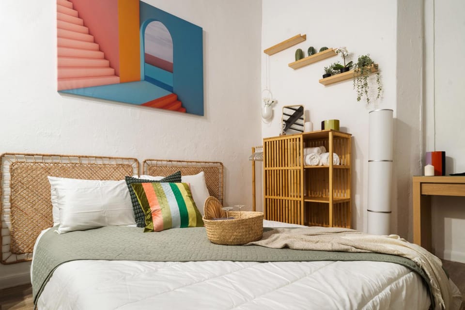 Bed, Photo of the whole room, Bedroom
