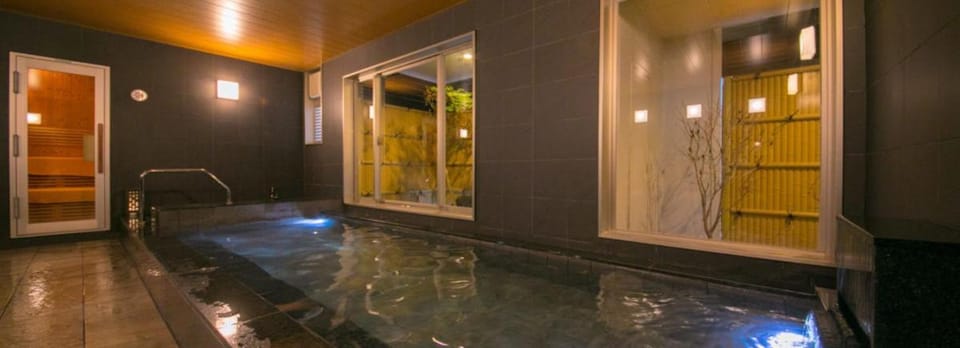 Spa and wellness centre/facilities, Public Bath