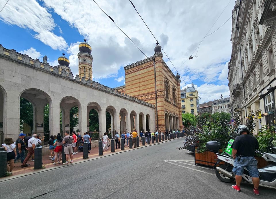Property building, Neighbourhood, Street view, Location