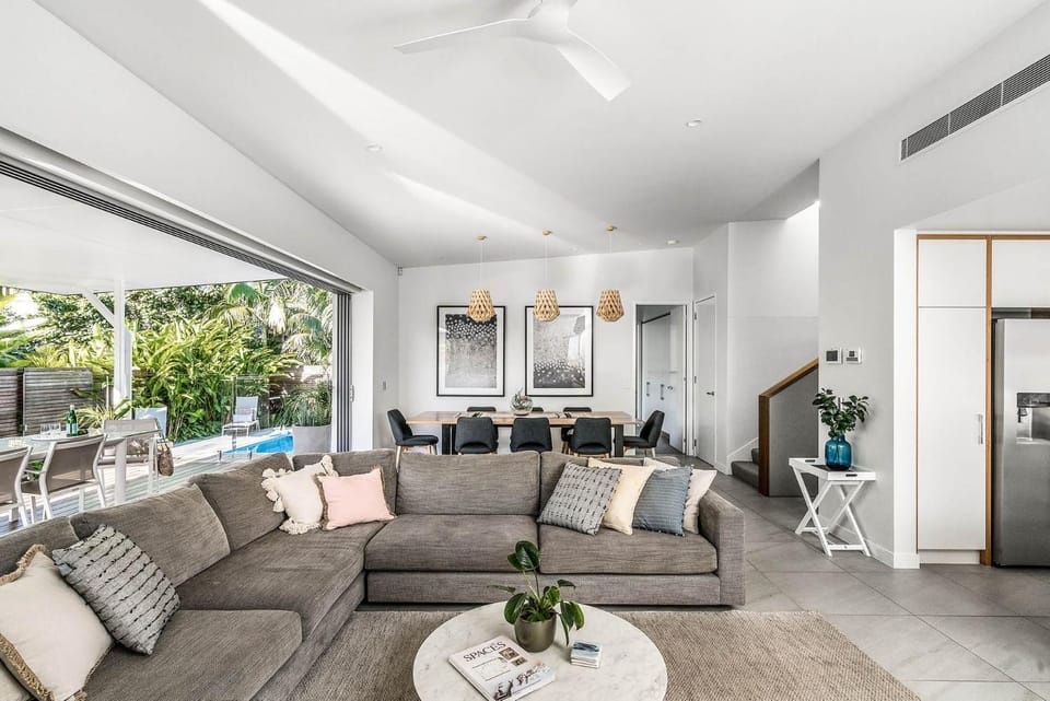 Kaylani Cove - luxury beach villa with pool House in Byron Bay