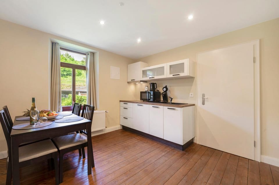 Property building, Kitchen or kitchenette, Living room