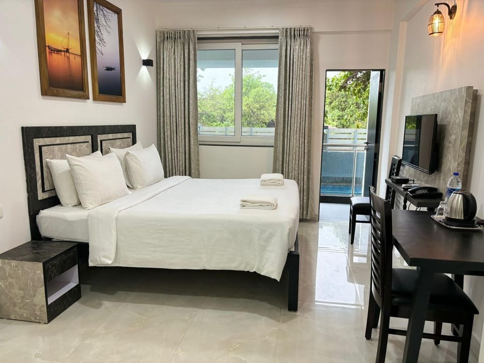 Bed, Photo of the whole room