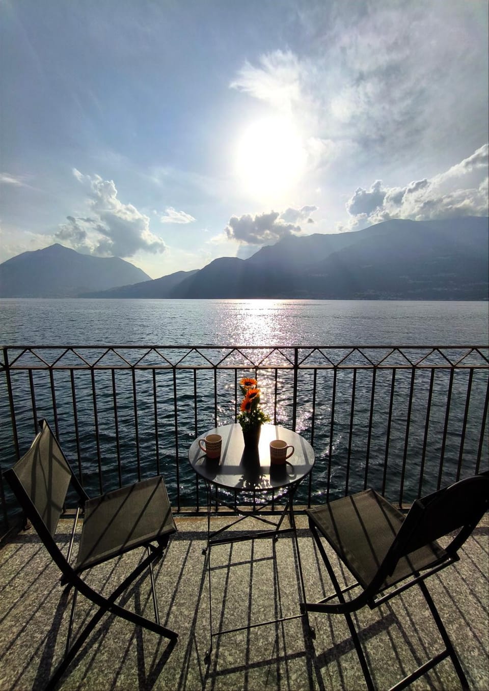 Natural landscape, View (from property/room), Balcony/Terrace, Lake view, Mountain view