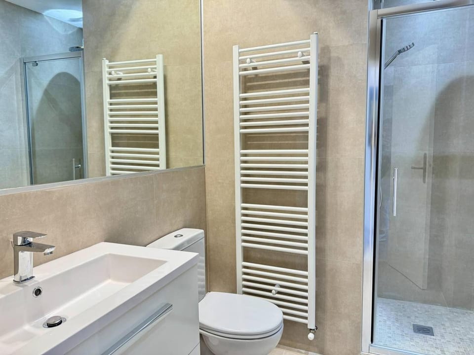 Shower, Toilet, Bathroom