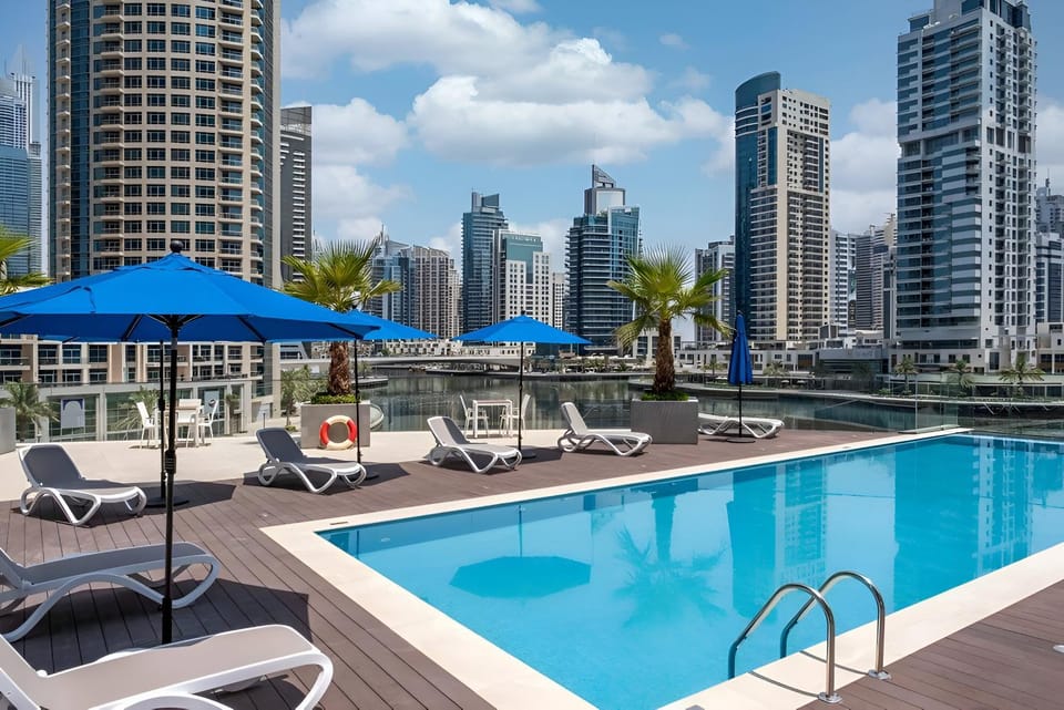 Property building, Day, City view, Pool view, Swimming pool, sunbed