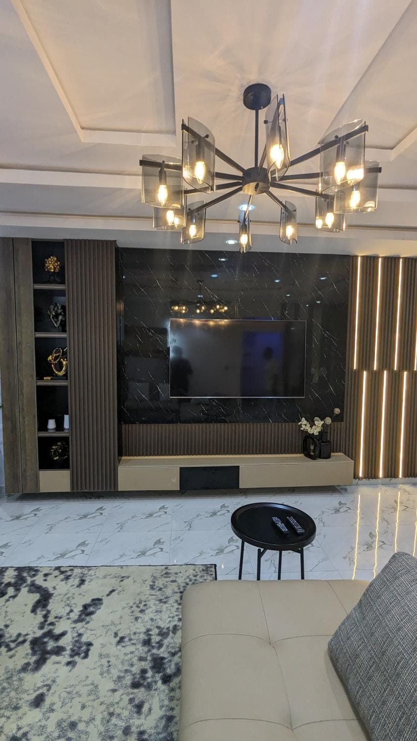 3bedroom, 24hrs light, PS5 in Agungi, Lekki Apartment in Lagos, Nigeria