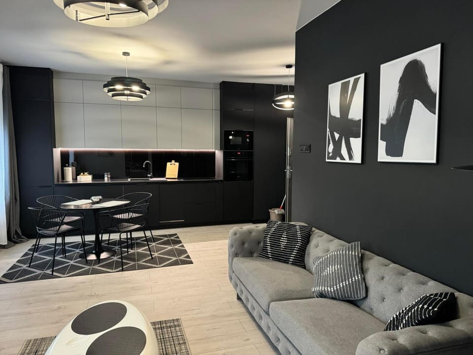 View (from property/room), Living room, Seating area, Dining area