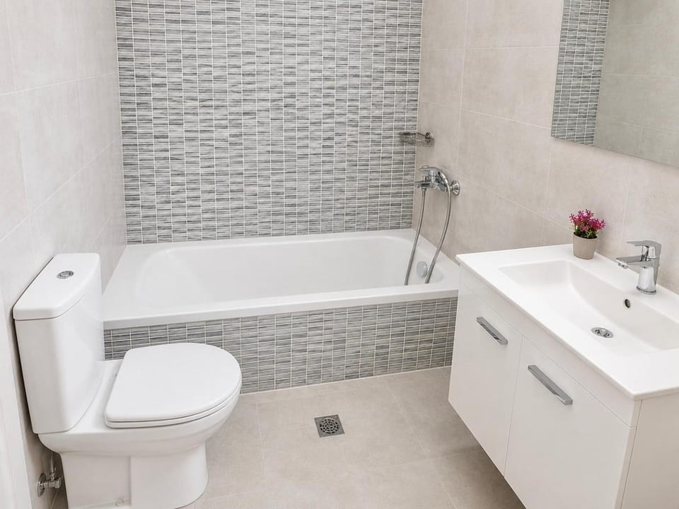 Shower, Toilet, Bathroom, Bath