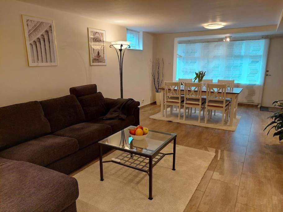 Lägenhet på landet nära stan Apartment in Gothenburg