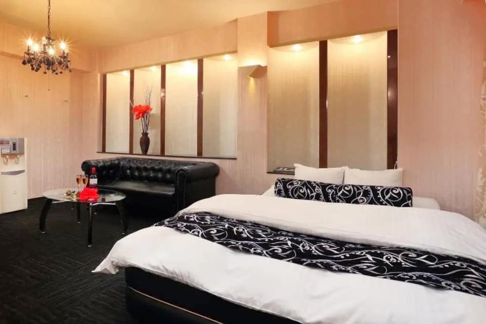 HOTEL the ROOMS - Couple's Hotel Love hotel in Japan