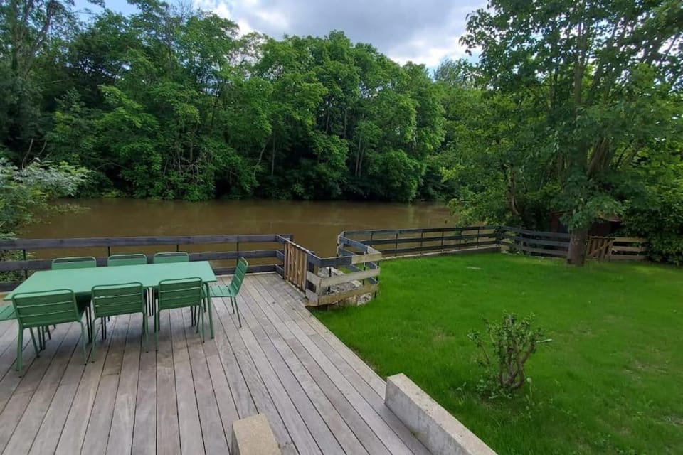 Patio, Spring, Natural landscape, Garden, Garden view