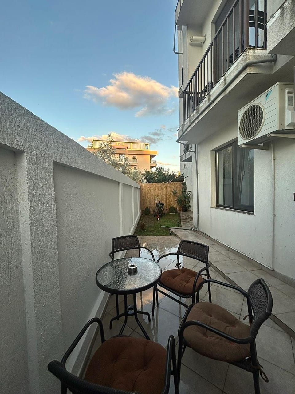 Property building, Day, Natural landscape, View (from property/room), Balcony/Terrace, Seating area, Dining area