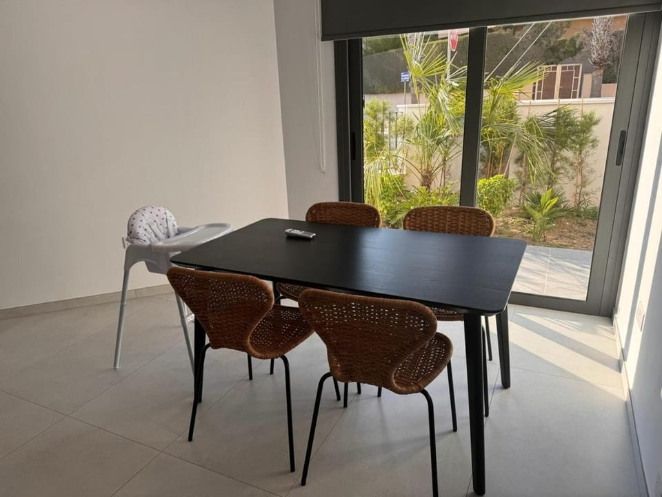 Limassol Urban Beach Retreat- 500m from the beach House in Germasogeia