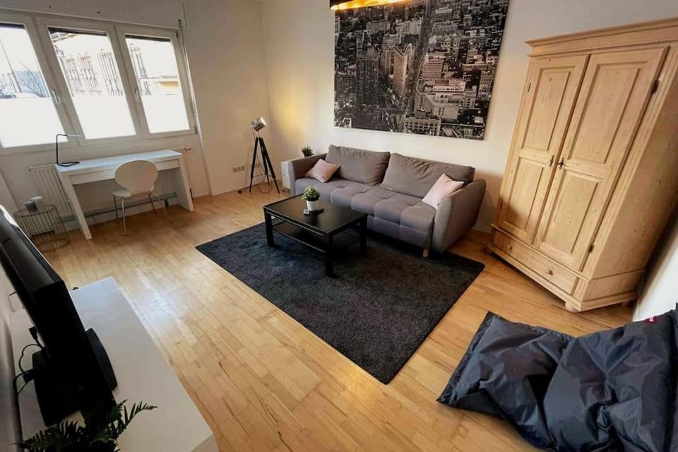 Living room, Photo of the whole room, Seating area