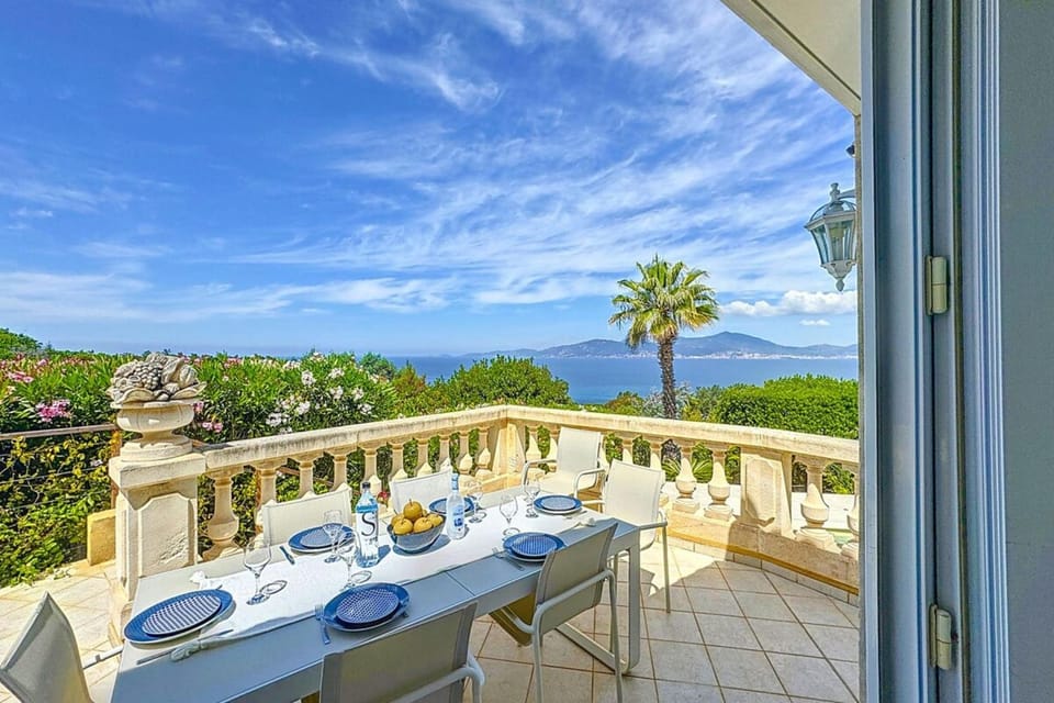 Patio, Day, Natural landscape, View (from property/room), Balcony/Terrace, Balcony/Terrace, Dining area, Sea view