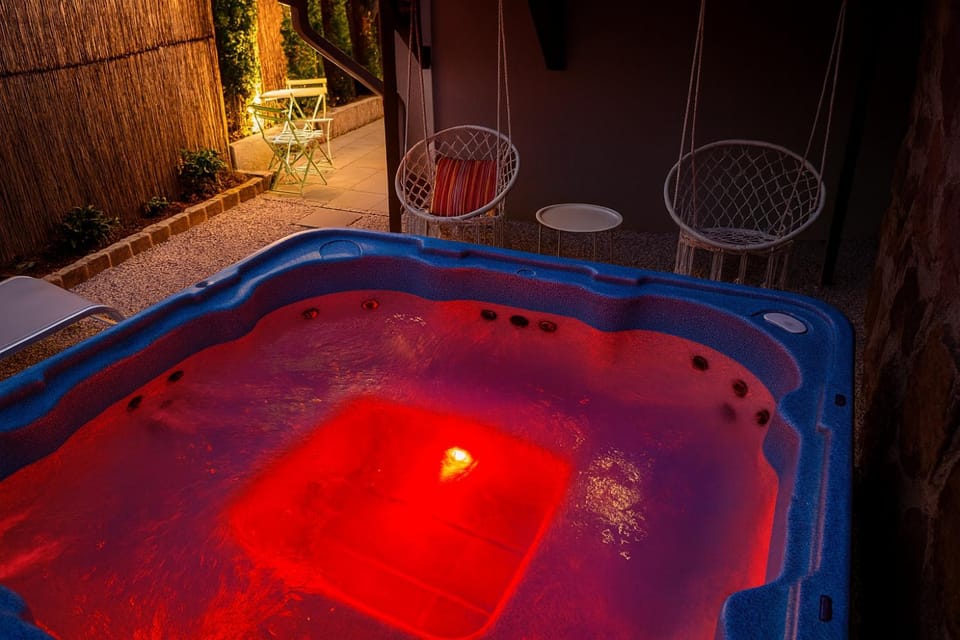 Natural landscape, Hot Tub, sunbed