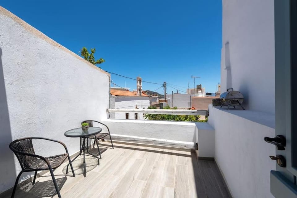 Patio, View (from property/room), Balcony/Terrace