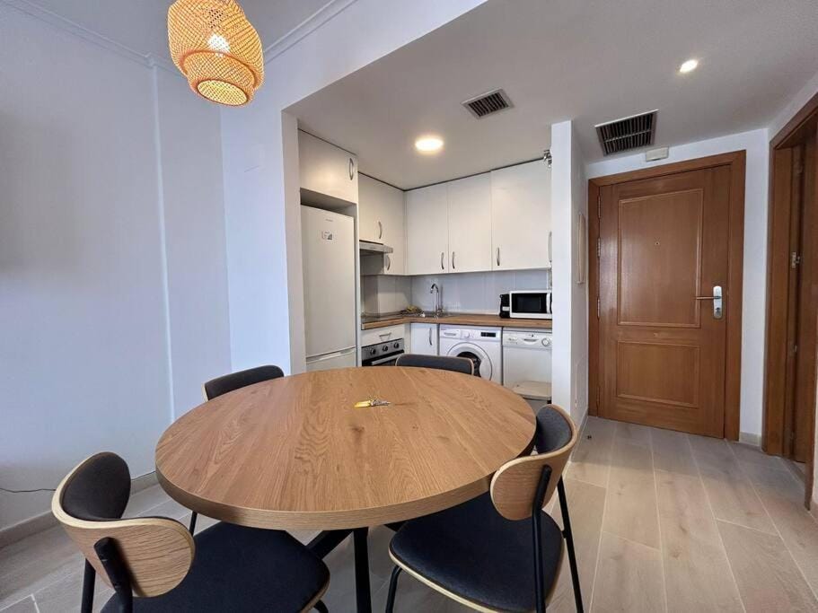 Beautiful apartment with pool and padel - Belfast Apartment in Madrid
