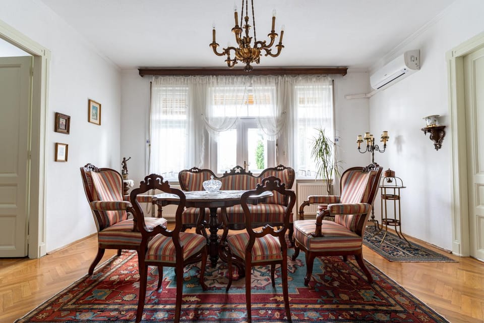 Living room, Dinner
