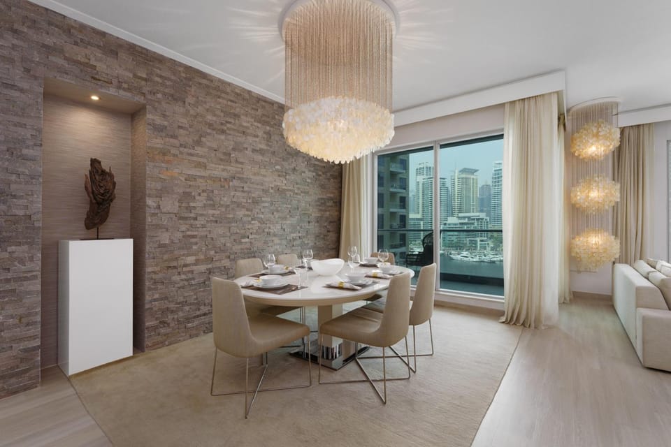 Living room, Dining area