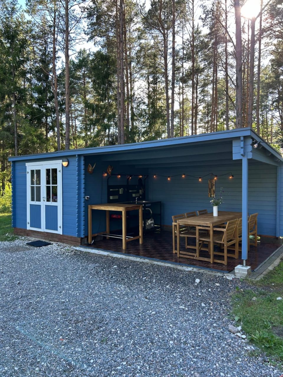 Property building, Patio, Day, Balcony/Terrace, Kitchen or kitchenette, Dining area, kitchen