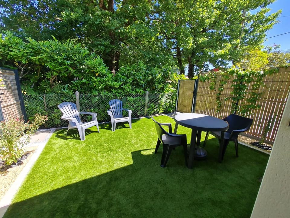 Garden, Garden, Dining area