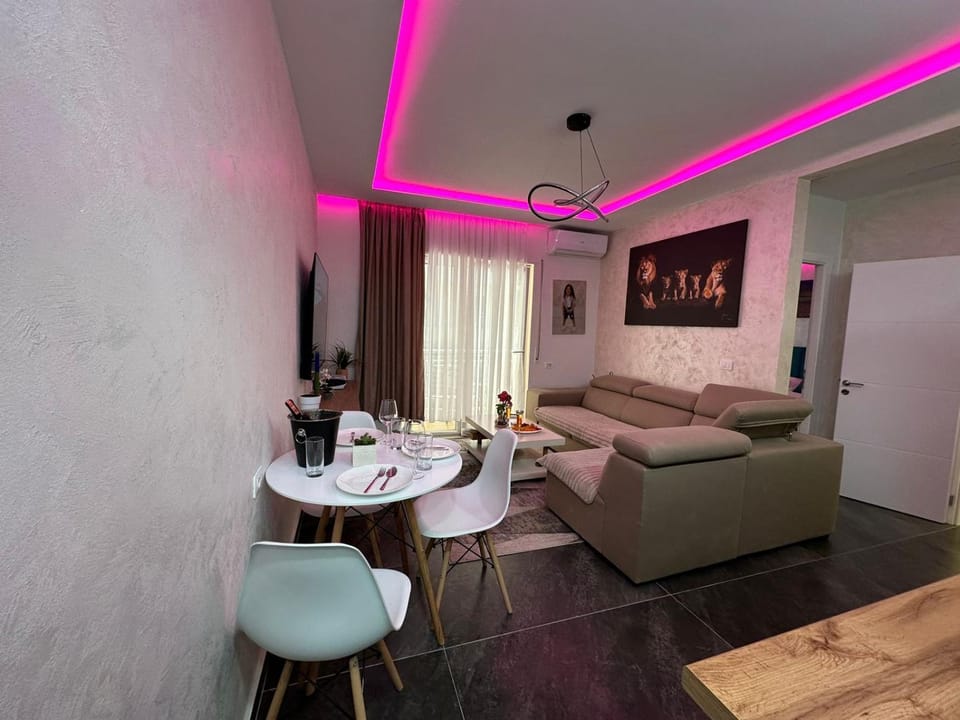 Living room, Diving
