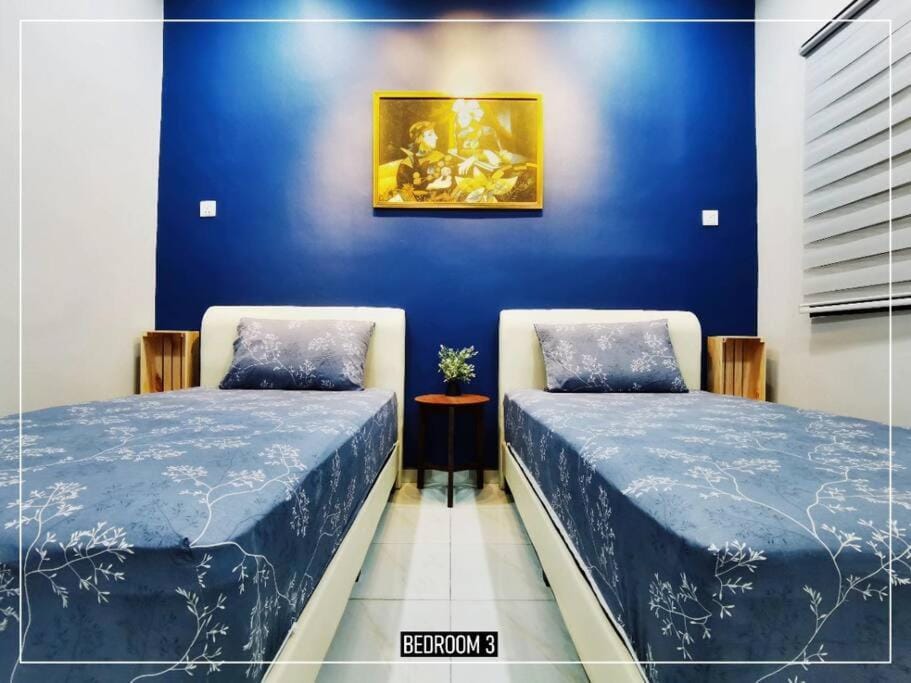 11pax5br Modern 5mins Ipoh Town wPoolTable Apartment in Ipoh