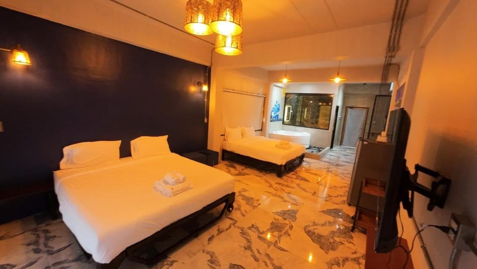 MonkeyArt Hotel&Cafe Bed and Breakfast in Laos