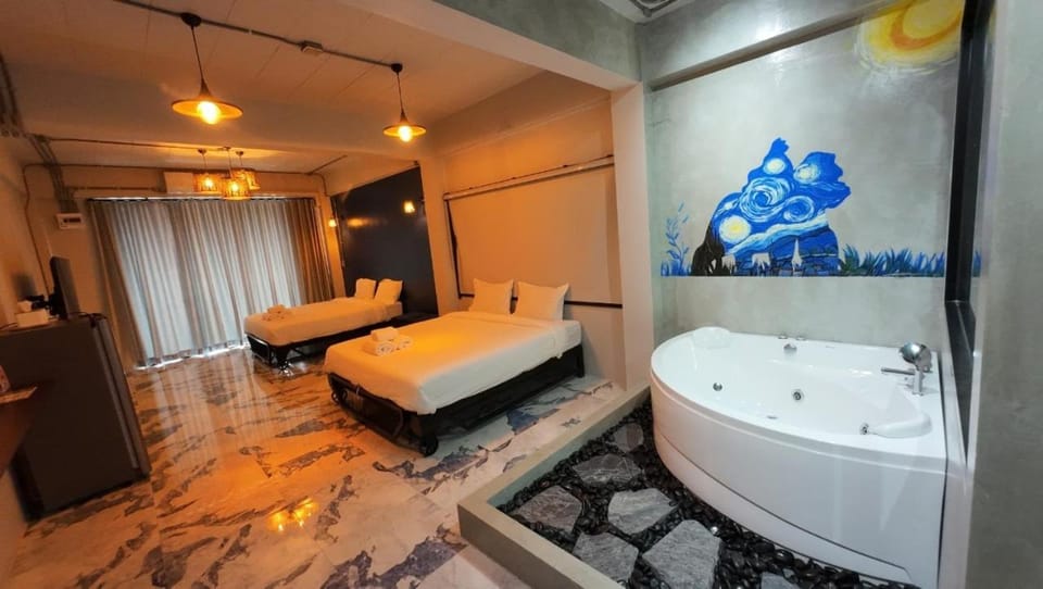 MonkeyArt Hotel&Cafe Bed and Breakfast in Laos