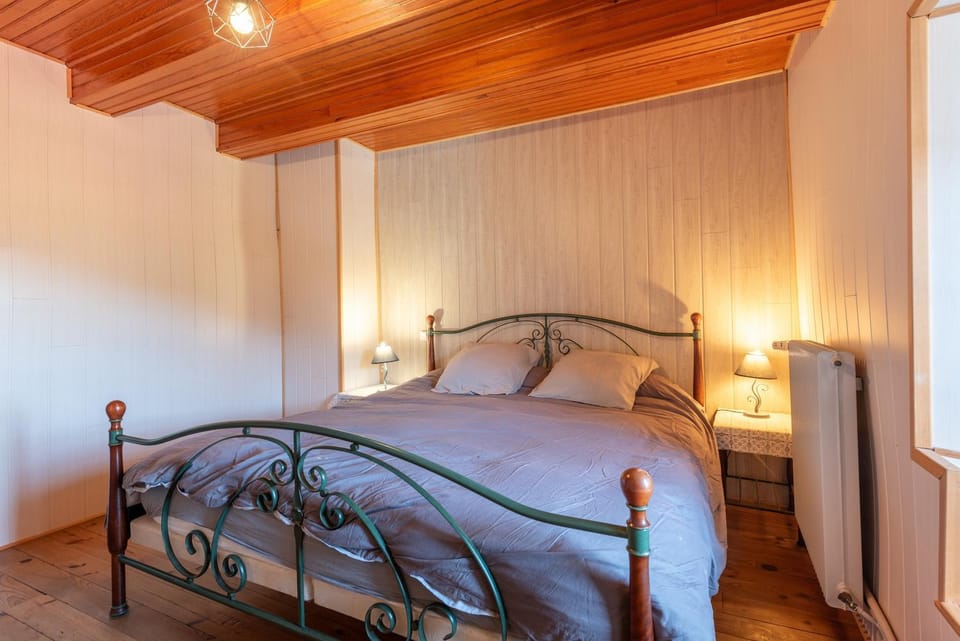 Property building, Living room, Bedroom