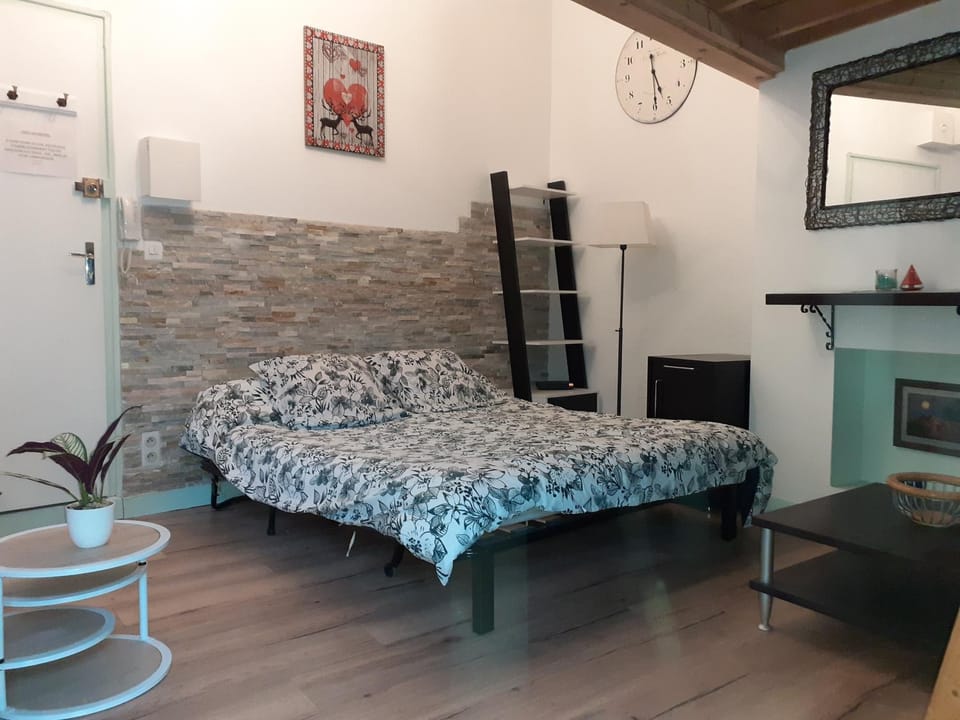 Living room, Bedroom