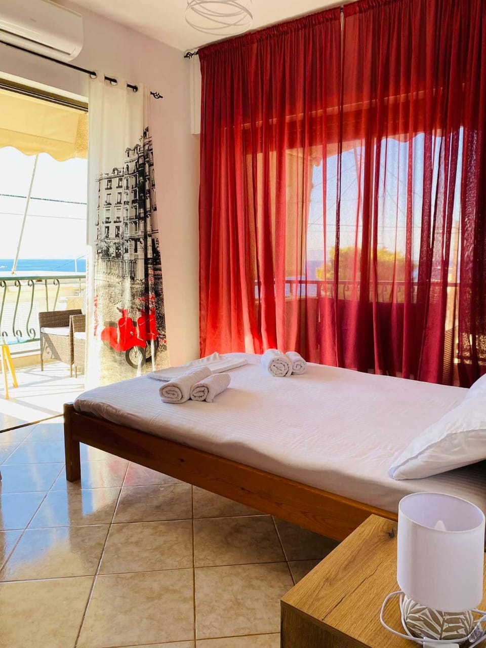 Bed, Photo of the whole room, Bedroom, air conditioner