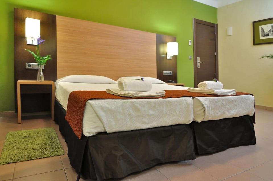 Bed, Photo of the whole room