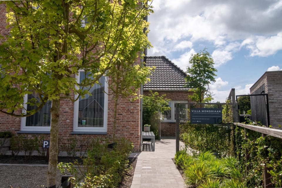 Gastenkamer 'Villa Mondriaan' Domburg KA01 Apartment in Domburg