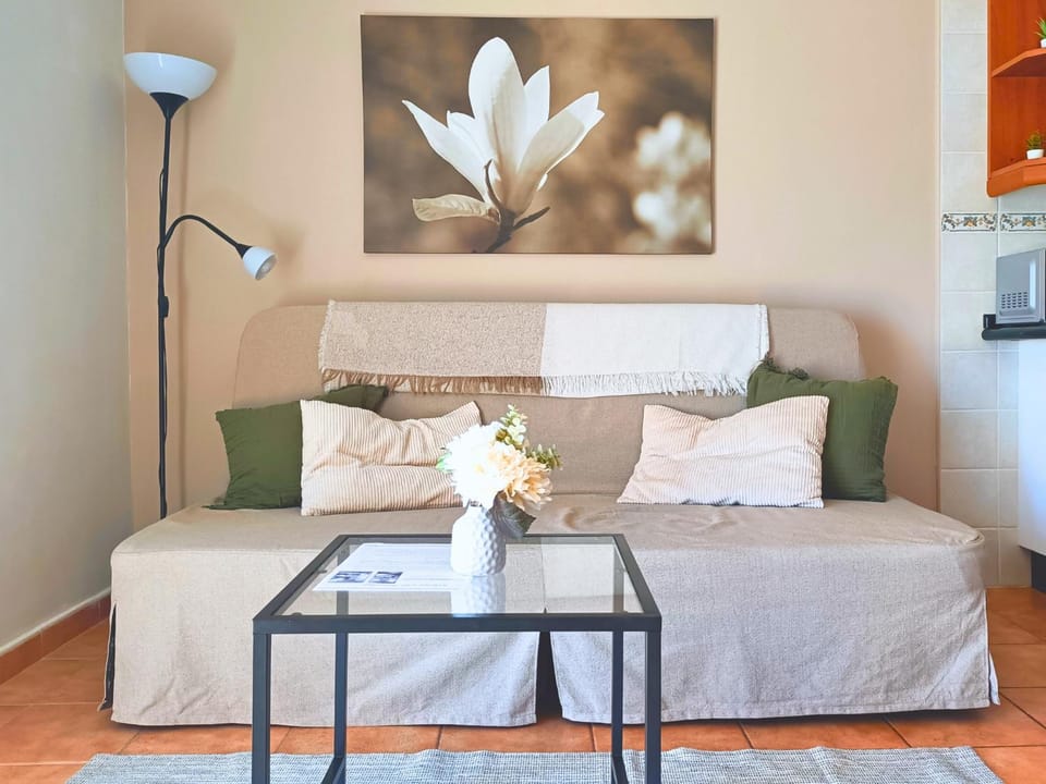 Bed, Living room
