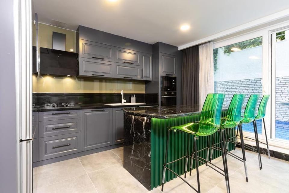 Denize 200m şehir merkezi bahçe dubleks Apartment in Antalya
