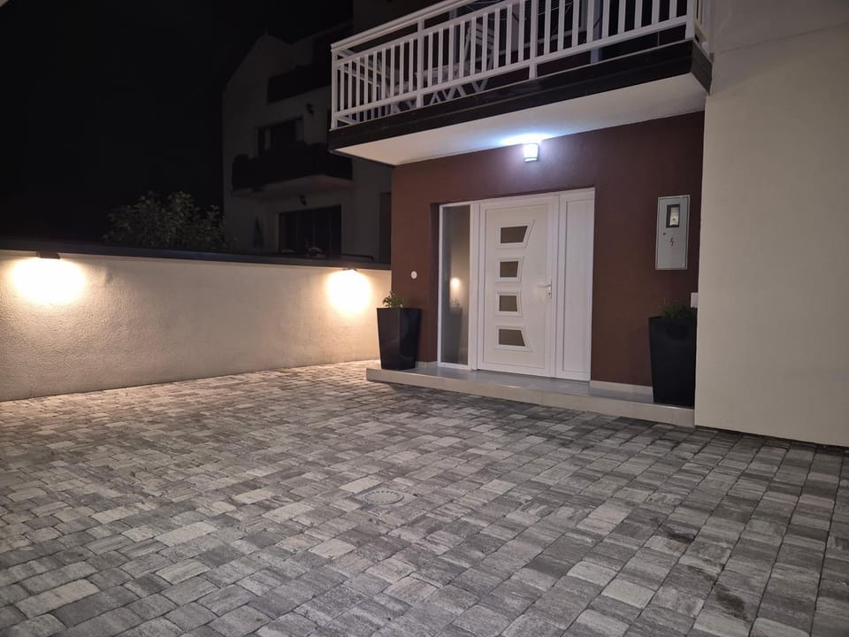 Property building, Patio, Patio, Night, Balcony/Terrace