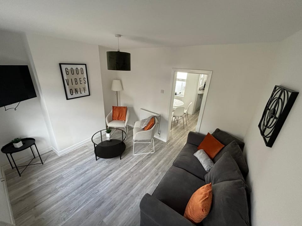 Living room, Entertainment