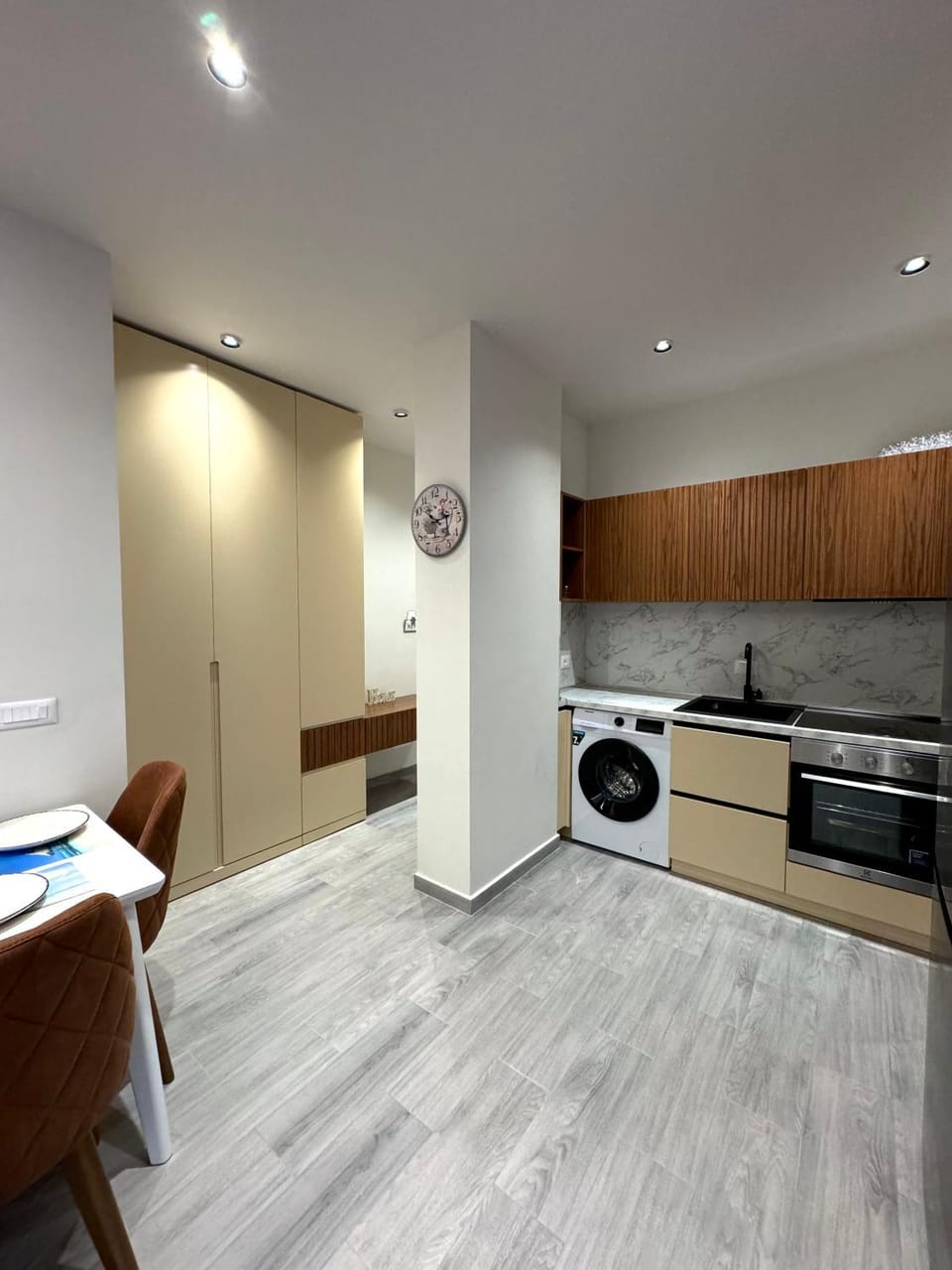 minibar, stove, washing machine