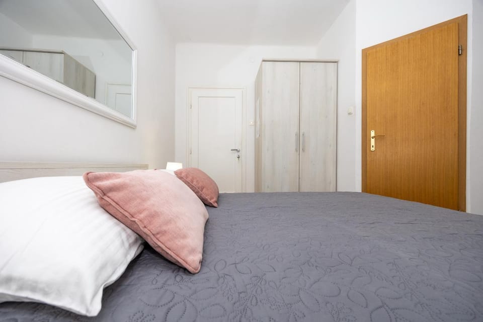 Double bedroom in center Bed and Breakfast in Crikvenica