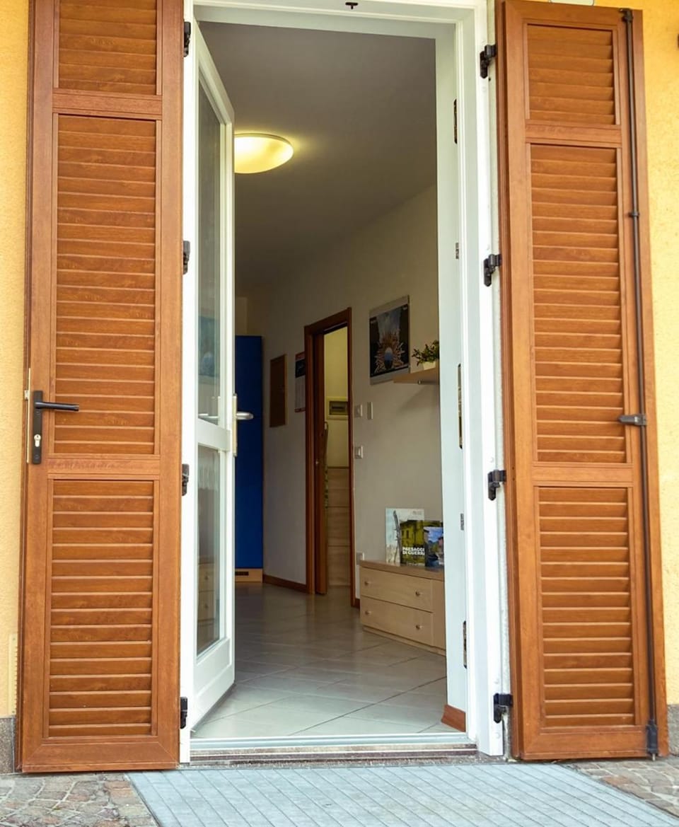 Facade/entrance, acessibility